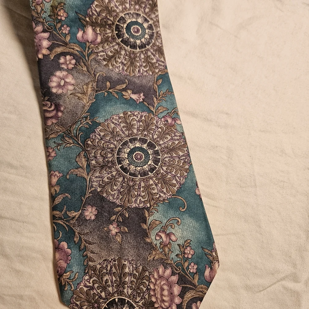 Vintage Bill Blass 100% Silk Tie Teal Purple Gold Floral‎ Paisley Medallion